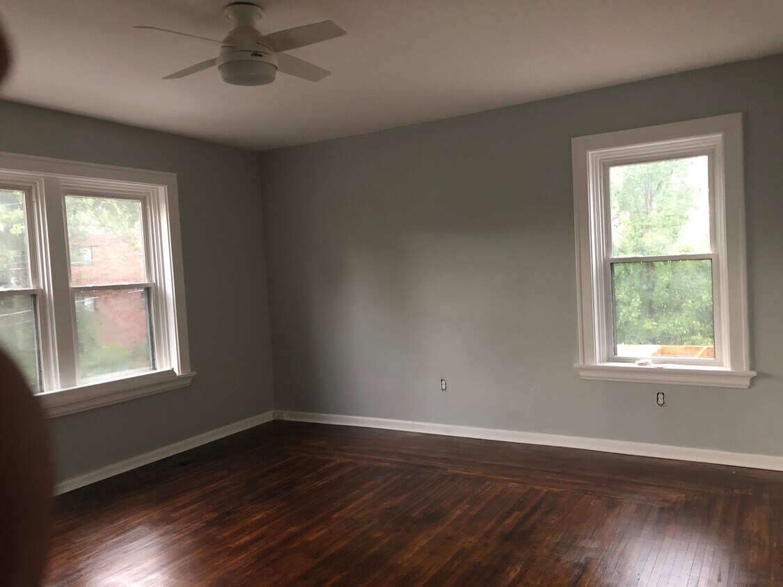 Front Bed - 2900 Wasson Rd