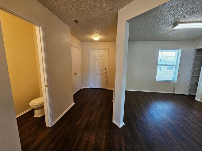 Building Photo - Available Now..   Absolutely Amazing property