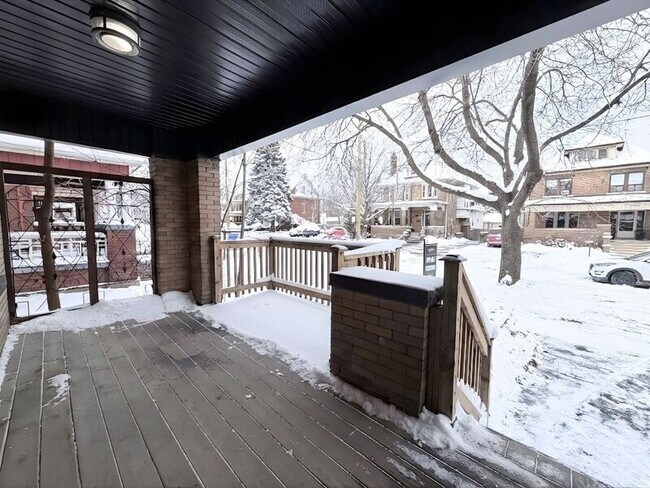 Photo du bâtiment - 27 Melrose Ave S