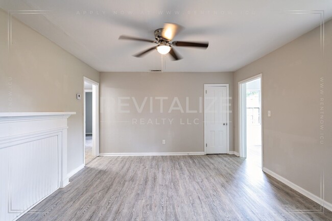 Building Photo - Adorable 3 Bedroom 1 Bathroom in Mobile!