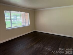Building Photo - 2642 Arnold Dr