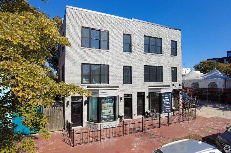 Foto del edificio - 716 L St SE