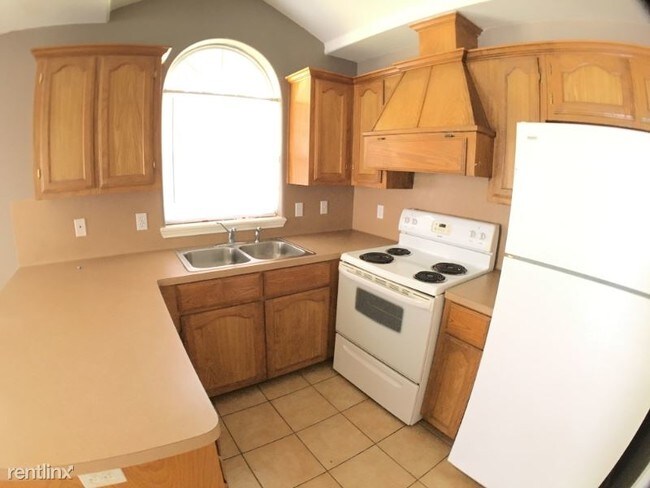 Building Photo - 2 br, 2 bath Apartment - 820 N Cross Ln