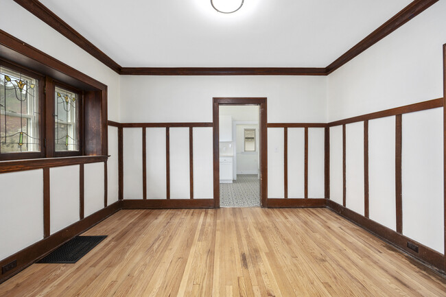 Dining Room - 1961 Prospect Ave SE