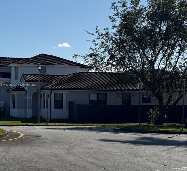 Foto del edificio - 24204 SW 109th Path