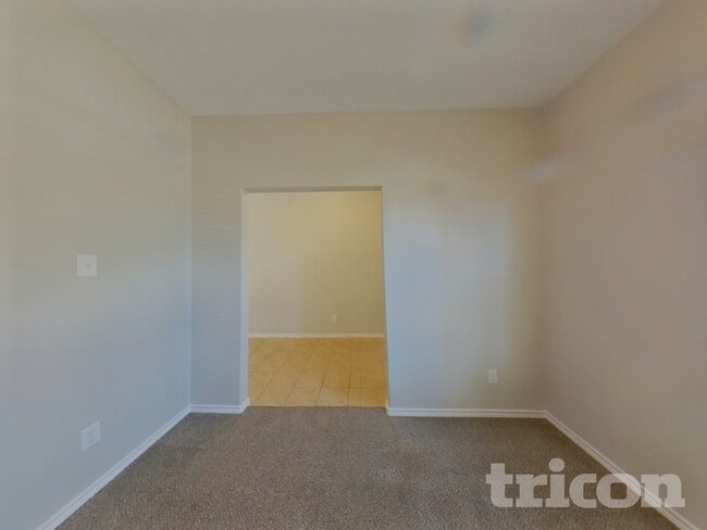 Building Photo - 1104 Autumnwood Dr