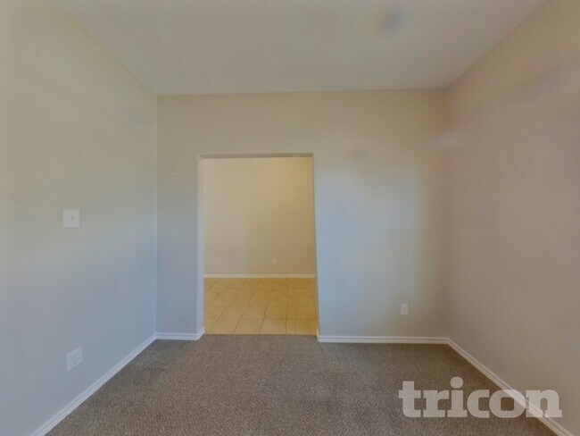 Foto del edificio - 1104 Autumnwood Dr