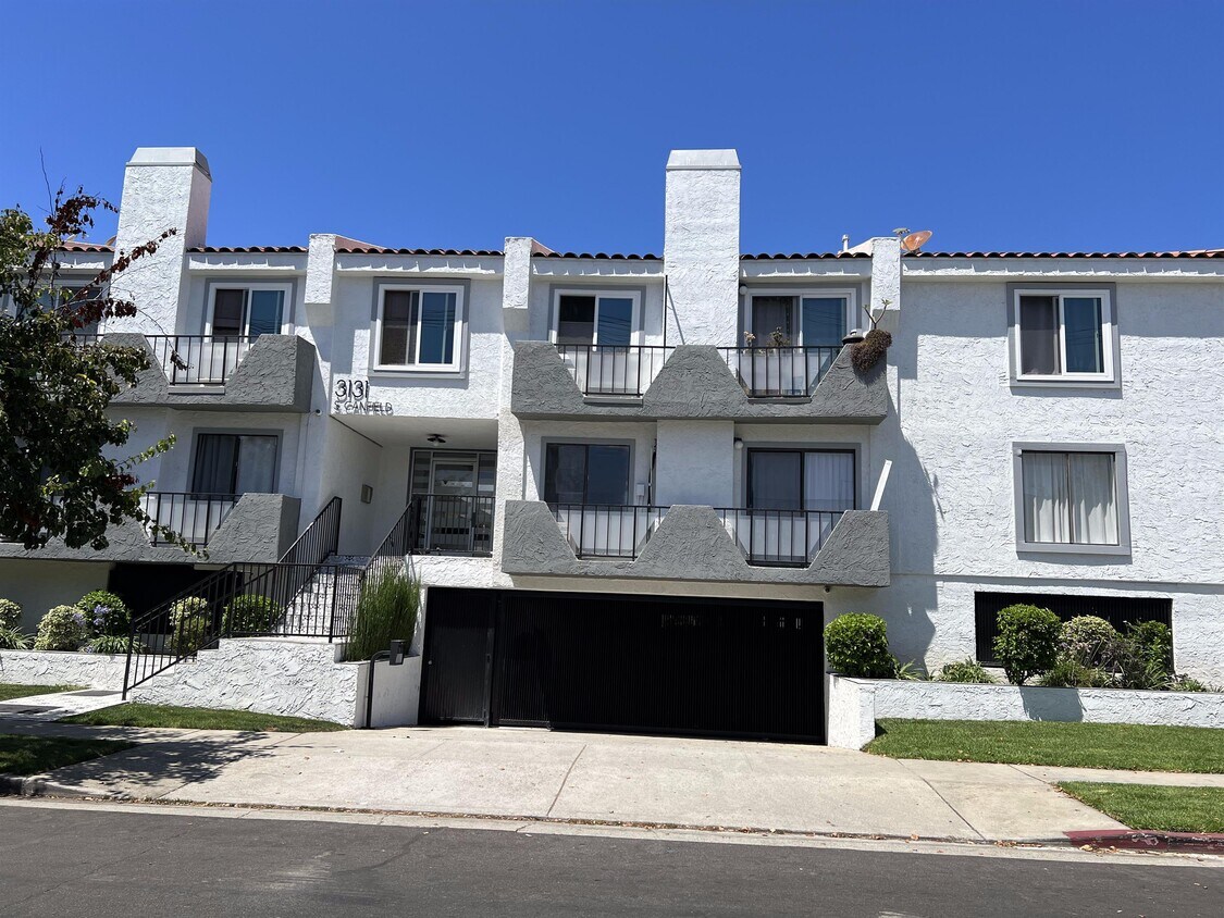 Foto principal - 3131 S Canfield Ave