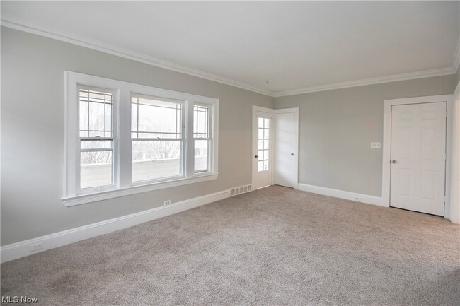 Building Photo - 2070 Wascana Ave