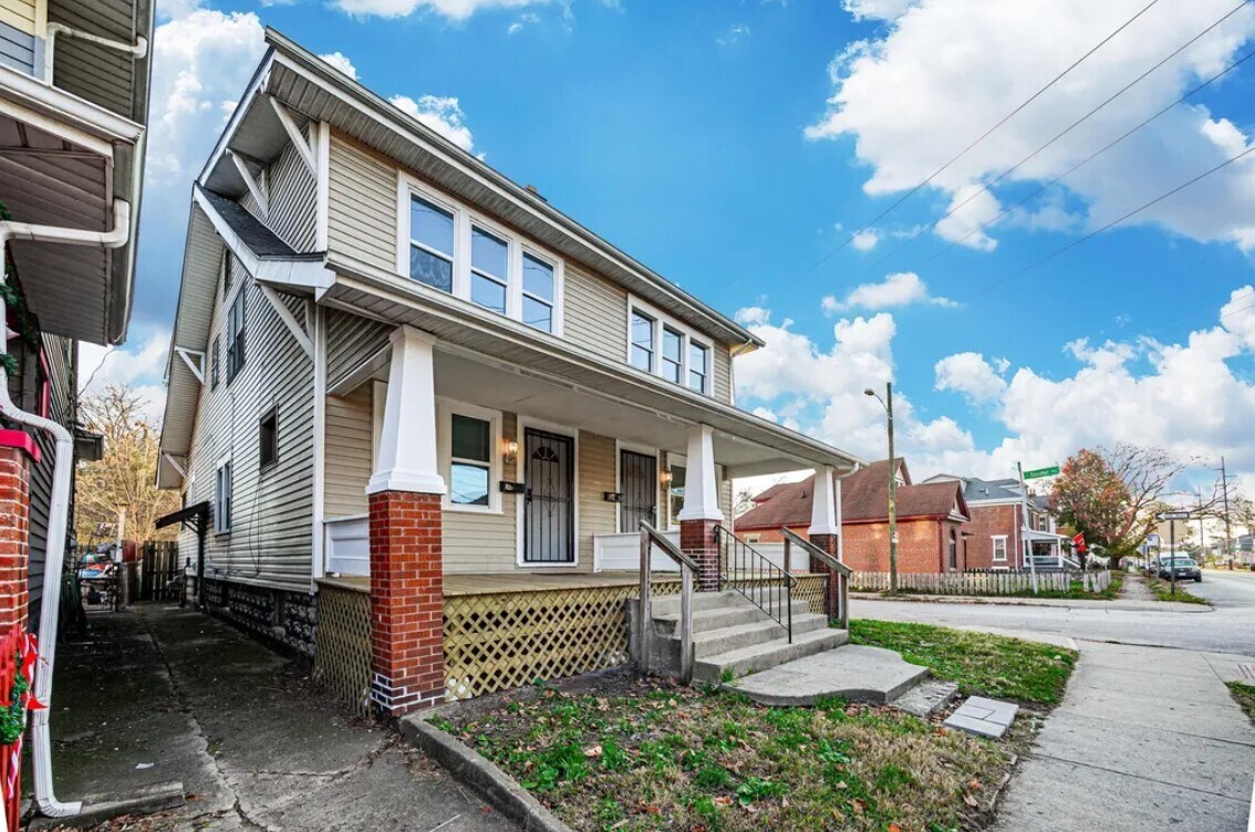 827 Sullivant Ave, Columbus, OH 43223 Townhome Rentals in Columbus OH