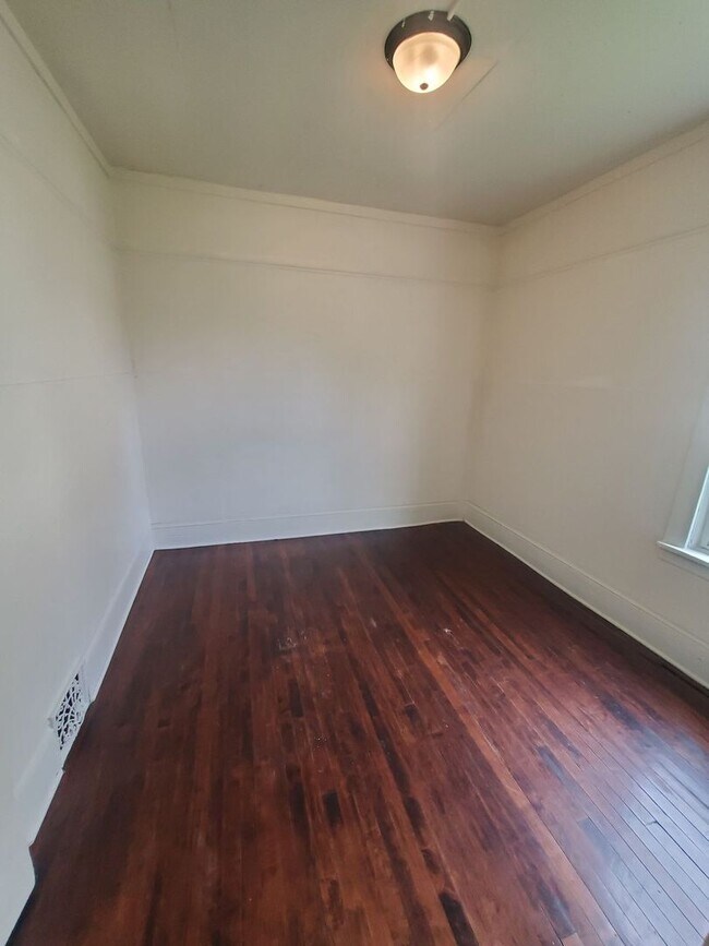 Building Photo - 2023-2025 N 24th St. (Duplex)