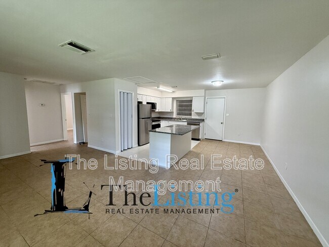 Foto del edificio - 6805 Mathers Ln