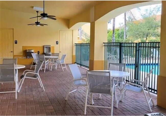 Foto del edificio - 7260 NW 114th Ave