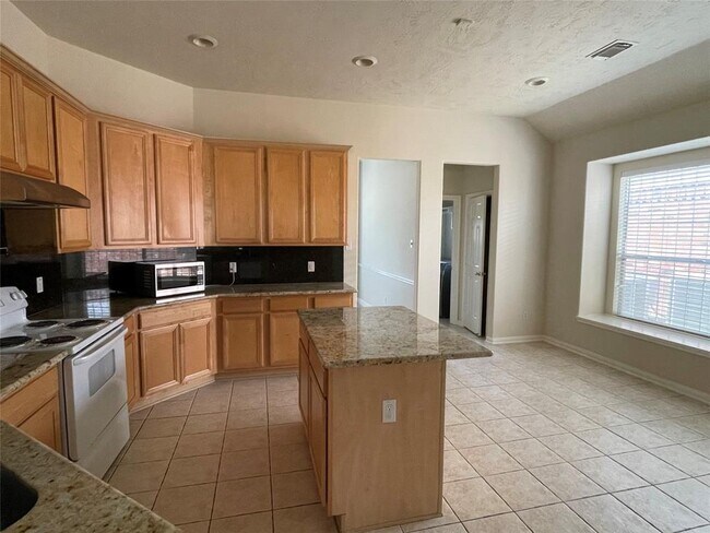 Foto del edificio - 5934 Heathmoor Ln