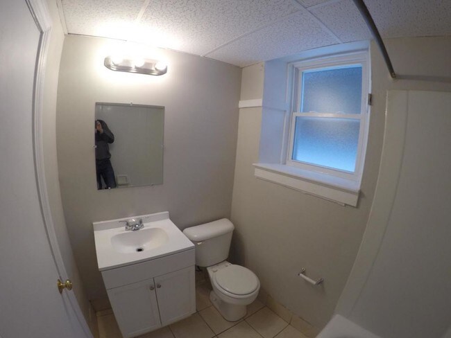 Foto del edificio - 1682 Elbur Ave