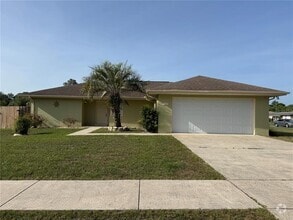 Building Photo - 151 Marion Oaks Ln