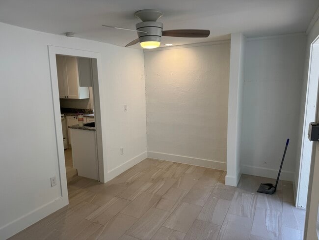 Kitchen entry/ media space/closet - 4610 McGregor Blvd