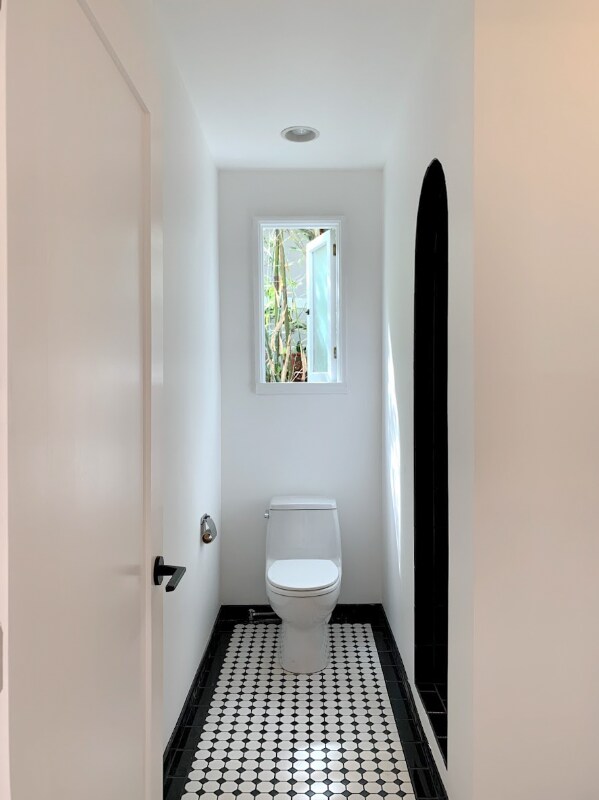 Foto del edificio - 6251 Holly Mont Dr