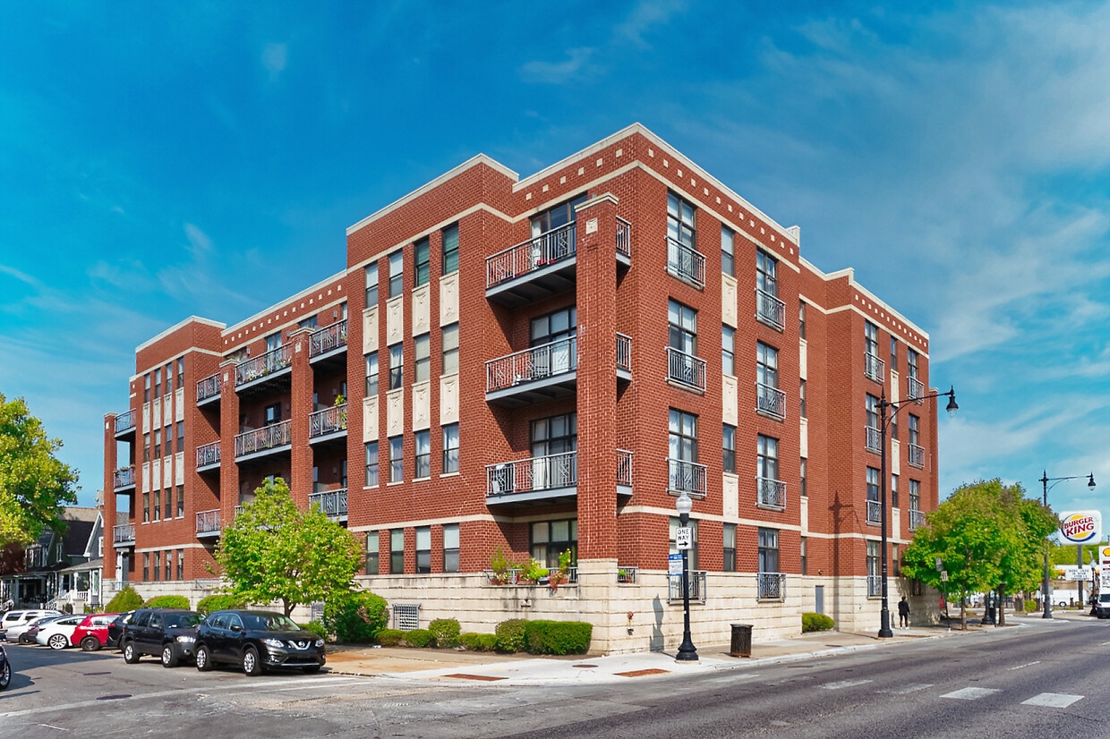 Primary Photo - 4011 N Francisco Ave