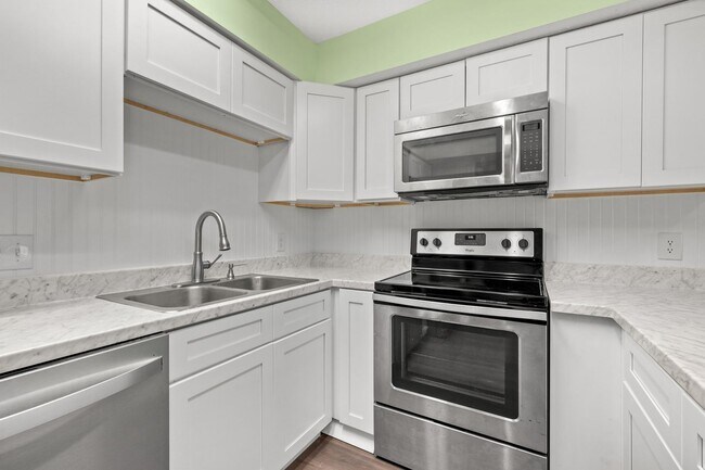 Foto del edificio - Charming 3Bed/2Ba Duplex Unit Convenient t...