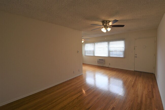 Foto del edificio - 5915 Fair Ave