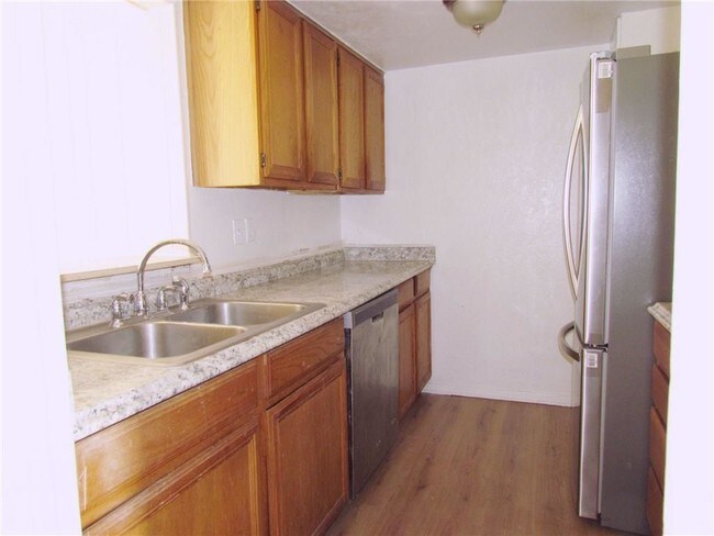 Foto del edificio - 6600 Eastridge Dr