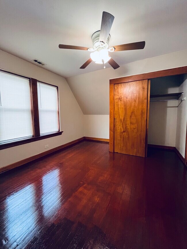 Building Photo - 58 W 113th St