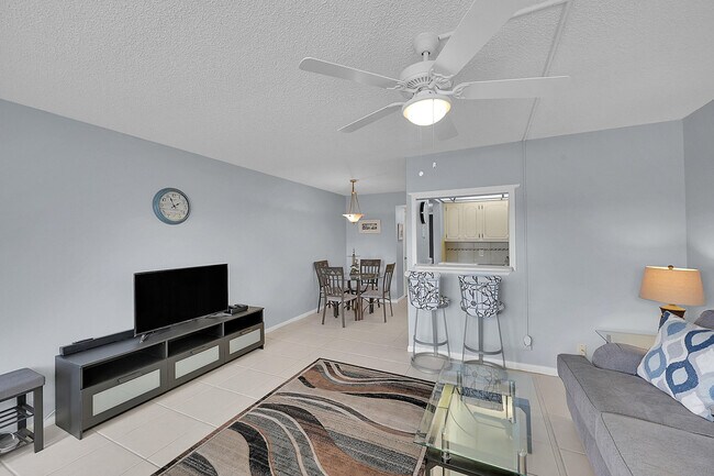 Foto del edificio - 371 Durham Cir