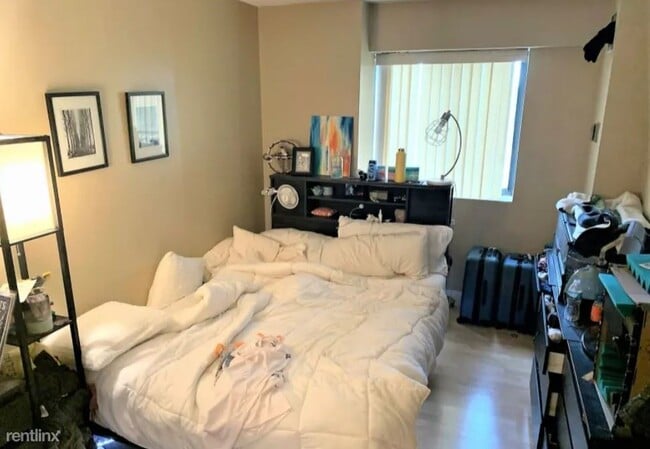 Building Photo - 2 br, 1.5 bath Condo - 15 North Beacon St ...