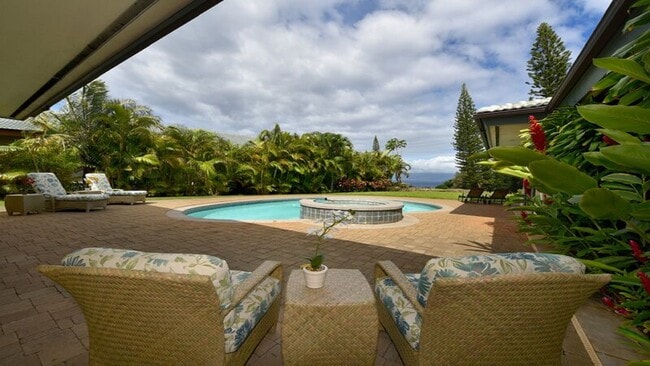 Building Photo - 116 Pulelehua St