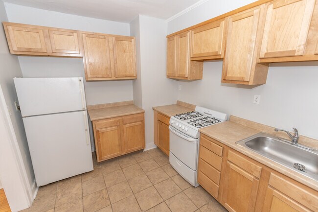 Foto del edificio - 691 Farmington Ave
