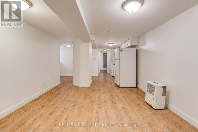 Building Photo - 371 Jones Ave