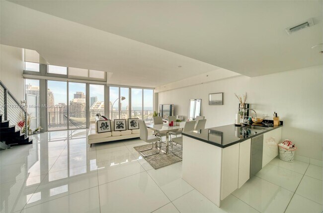 Foto del edificio - 92 SW 3rd St