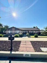 Building Photo - 834 W 16th St