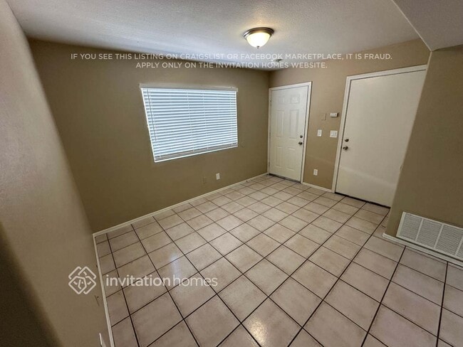 Building Photo - 2349 W Garden Dr