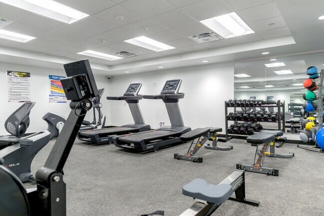 Photo de l'intérieur - 111 Lawton Boulevard