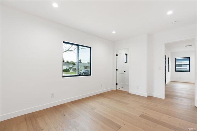 Foto del edificio - 8334 Winsford Ave