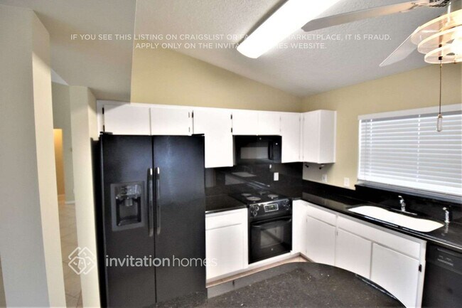Foto del edificio - 9782 Fox Chapel Rd