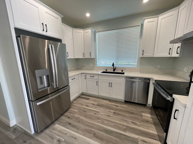 Foto del edificio - 7431 Warren Cir