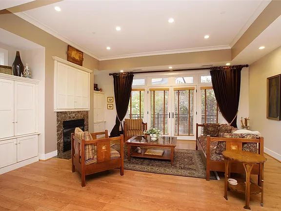Building Photo - "Luxurious Living Awaits: Spacious 2-Bed, 3-Bath Apartment in Prime Clayton Location!"