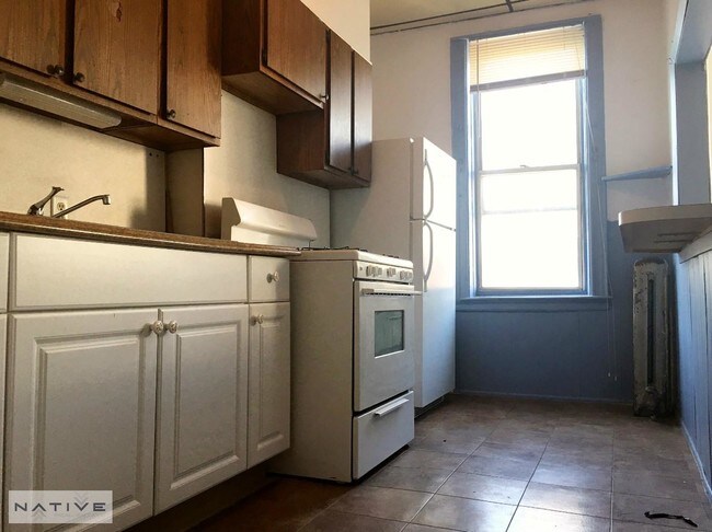 Building Photo - 6614 60th Ln