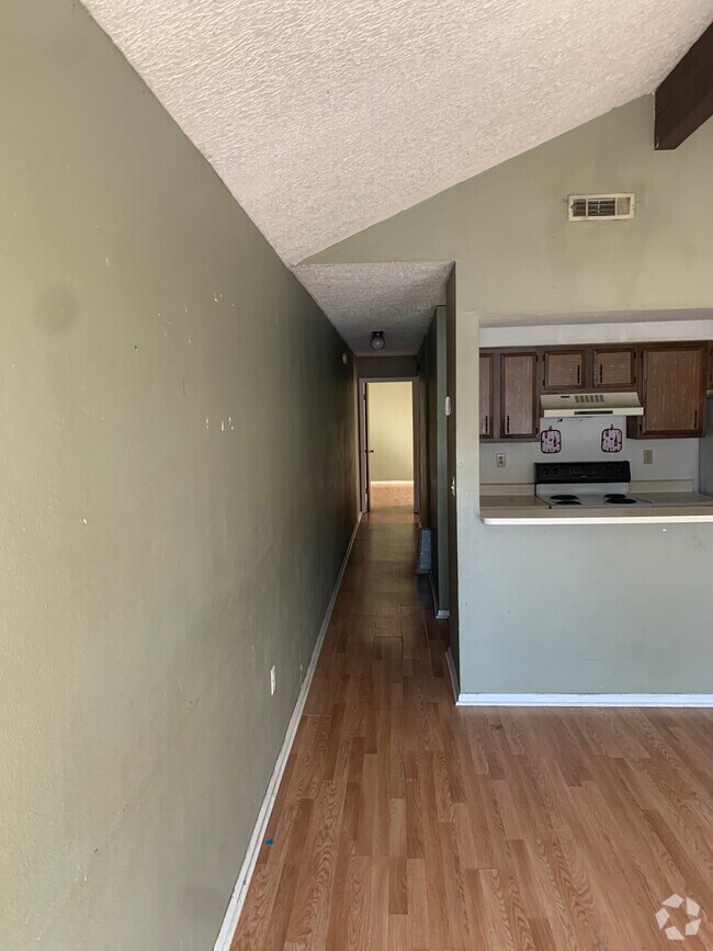 Apartments For Rent in New Roads, LA with a Swimming Pool 2 Rentals