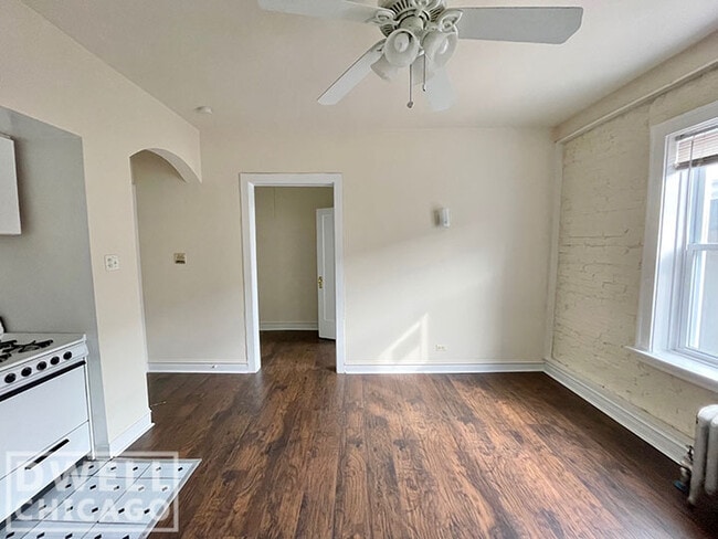 Building Photo - 6912 N Lakewood Ave