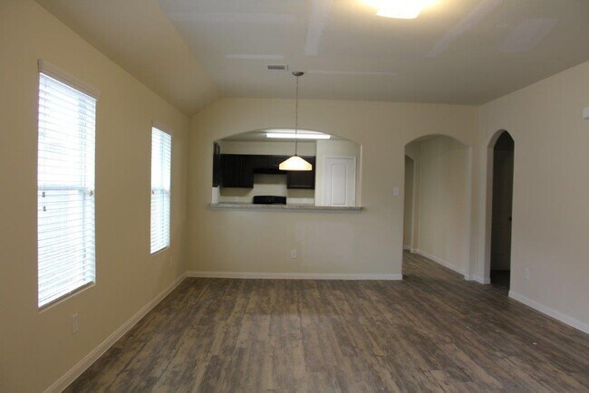 Building Photo - 5627 Plantation Forest Dr
