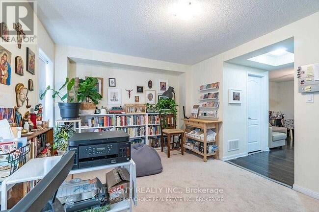 Photo du bâtiment - 6020-6020 Derry Rd