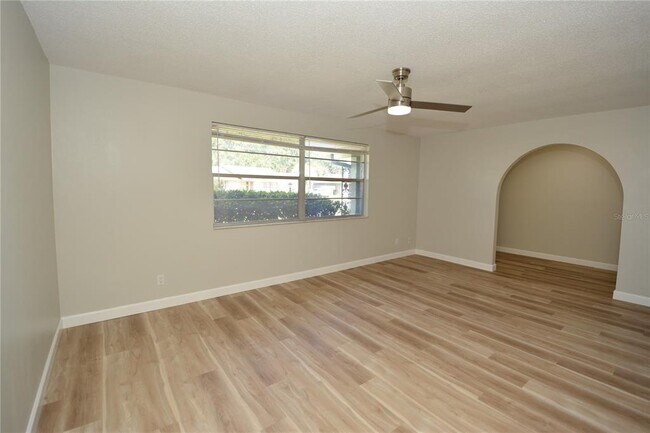 Foto del edificio - 17 Courtney Pl