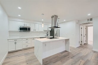 Building Photo - 4330 Sandy River Dr
