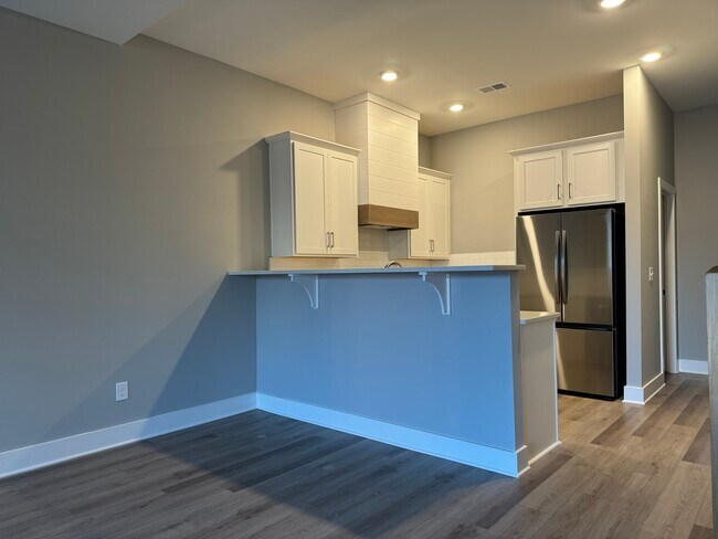 Kitchen Island - 1032 Windsor Dr