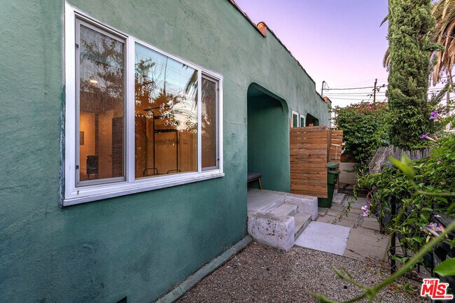 Foto del edificio - 4307 Burns Ave