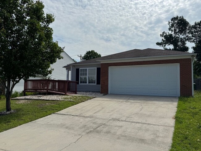 Building Photo - 500 Castle Ridge Dr